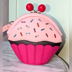 Kate Spade 🧁 Cupcake Posie Wristlet w/Kiss Lock+ Sparkling Cz Sprinkles 💎 🧁